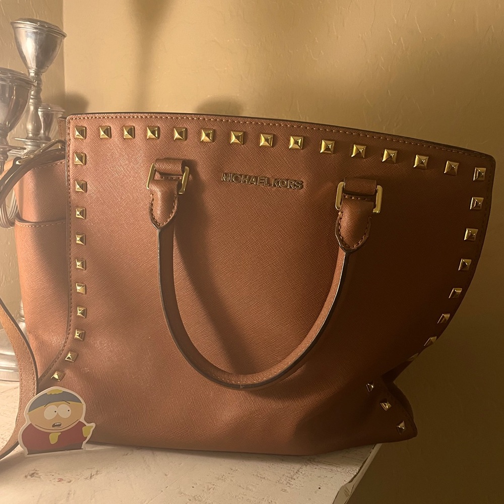 Large Michael Kors Brown Tote with Gold Accents